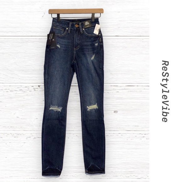 SILVER JEANS Women’s Size W24/L29 Avery High Waist Fit Style Stretch Destructed - Picture 1 of 15